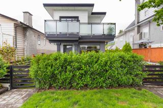 Photo 17: 210 E 18TH STREET in North Vancouver: Central Lonsdale 1/2 Duplex for sale : MLS®# R2372911