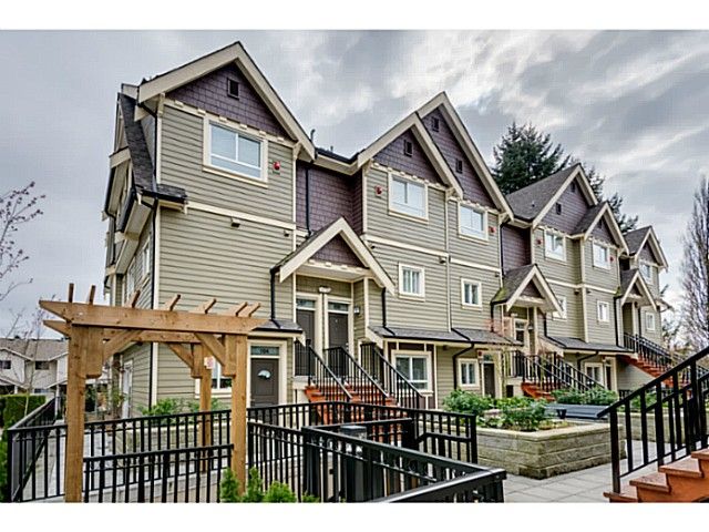 Main Photo: 208 3488 Sefton Springs in Port Coquitlam: Townhouse for sale : MLS®# V1111857