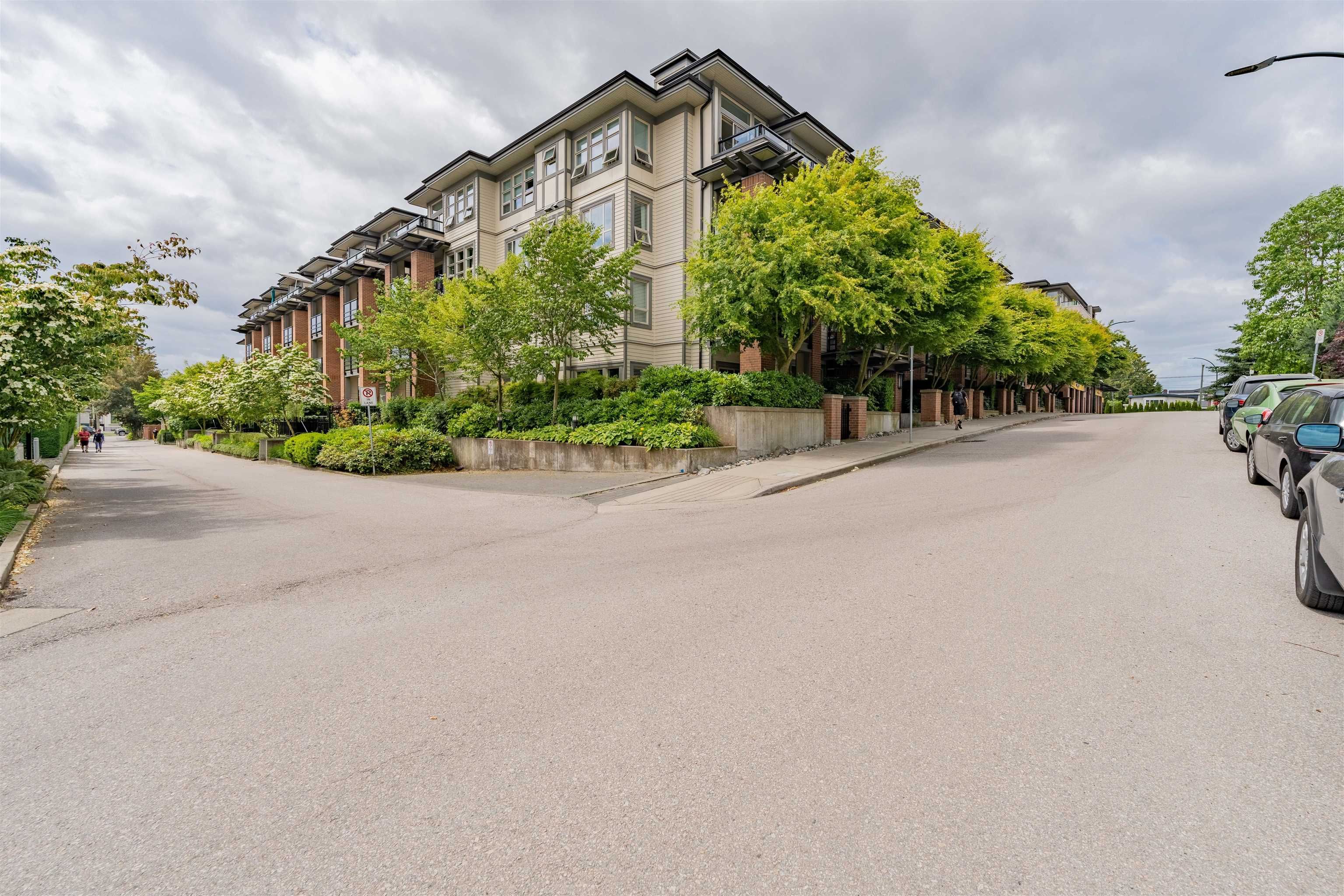 Main Photo: 225 738 E 29TH AVENUE in Vancouver: Fraser VE Condo for sale (Vancouver East)  : MLS®# R2705157