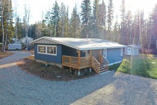 Photo 3: 4018 ASTRAL Avenue in Quesnel: Quesnel - Rural North Manufactured Home for sale in "Barlow Creek" : MLS®# R2829042