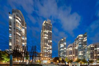 Photo 18: 3005 1199 MARINASIDE Crescent in Vancouver: Yaletown Condo for sale in "AQUARIUS 1" (Vancouver West)  : MLS®# R2694636