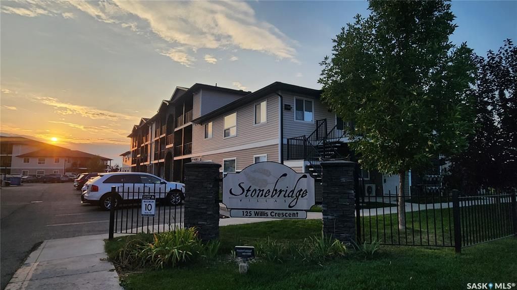 Main Photo: 217 125 Willis Crescent in Saskatoon: Stonebridge Residential for sale : MLS®# SK945607