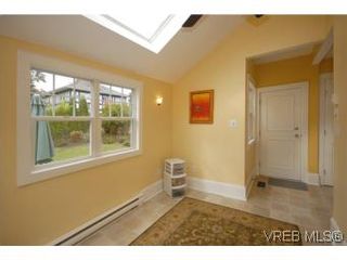 Photo 11: 1044 Redfern St in VICTORIA: Vi Fairfield East House for sale (Victoria)  : MLS®# 518219