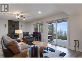 Photo 31: 561 Moody Crescent Okanagan North: Okanagan Shuswap Real Estate Listing: MLS®# 10305600