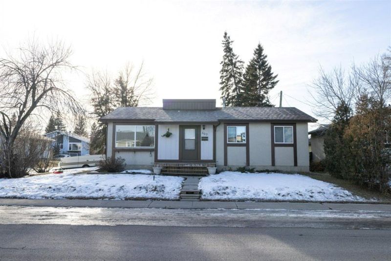 FEATURED LISTING: 303 OLYMPIA Drive Southeast Calgary