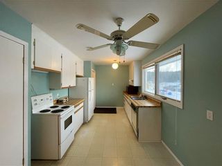 Photo 13: 137 Lipsey Drive in Snow Lake: R44 Residential for sale (R44 - Flin Flon and Area)  : MLS®# 202331968