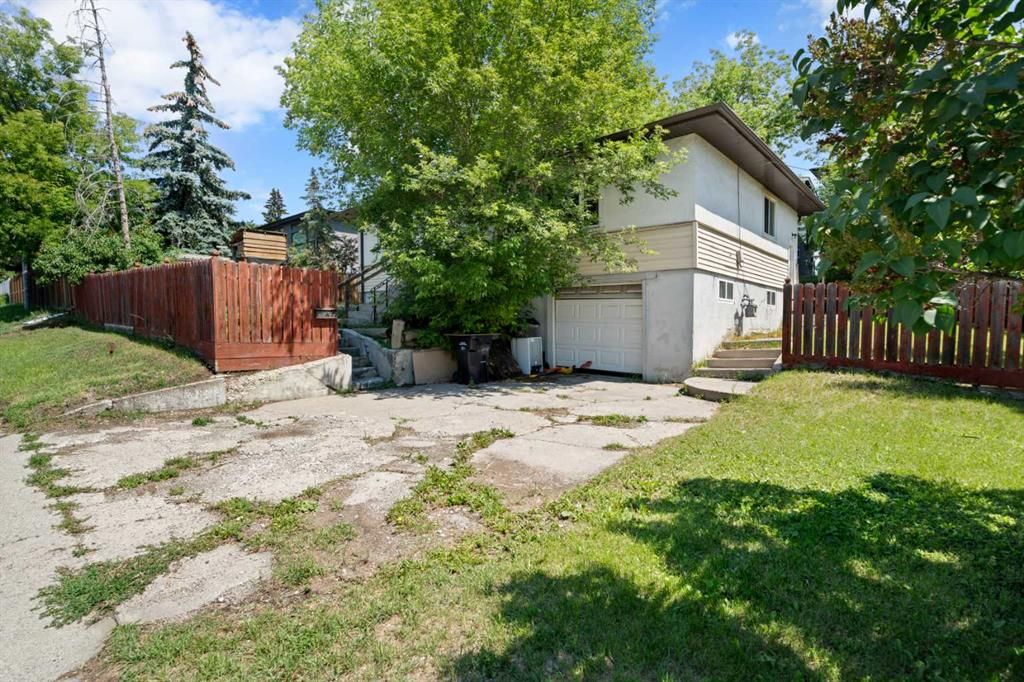 Main Photo: 3616 14 Street SW in Calgary: Elbow Park Detached for sale : MLS®# A2060063