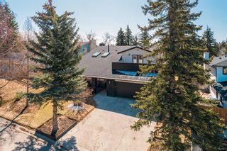 Photo 2: 247 Pump Hill Crescent SW in Calgary: Pump Hill Detached for sale : MLS®# A2117691
