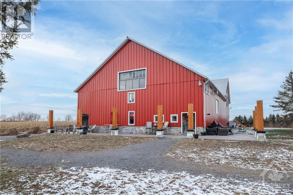Main Photo: 9261 33 HIGHWAY in Napanee: House for sale : MLS®# 1372249