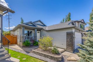 Photo 2: 72 Valley Stream Close NW in Calgary: Valley Ridge Detached for sale : MLS®# A1227178