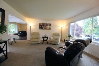 Photo 3: 19921 46 Avenue in Langley: Langley City House for sale in "Mason Heights" : MLS®# R2281158