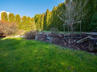 Photo 18: 308 HARRY Road in Gibsons: Gibsons & Area House for sale (Sunshine Coast)  : MLS®# R2442500