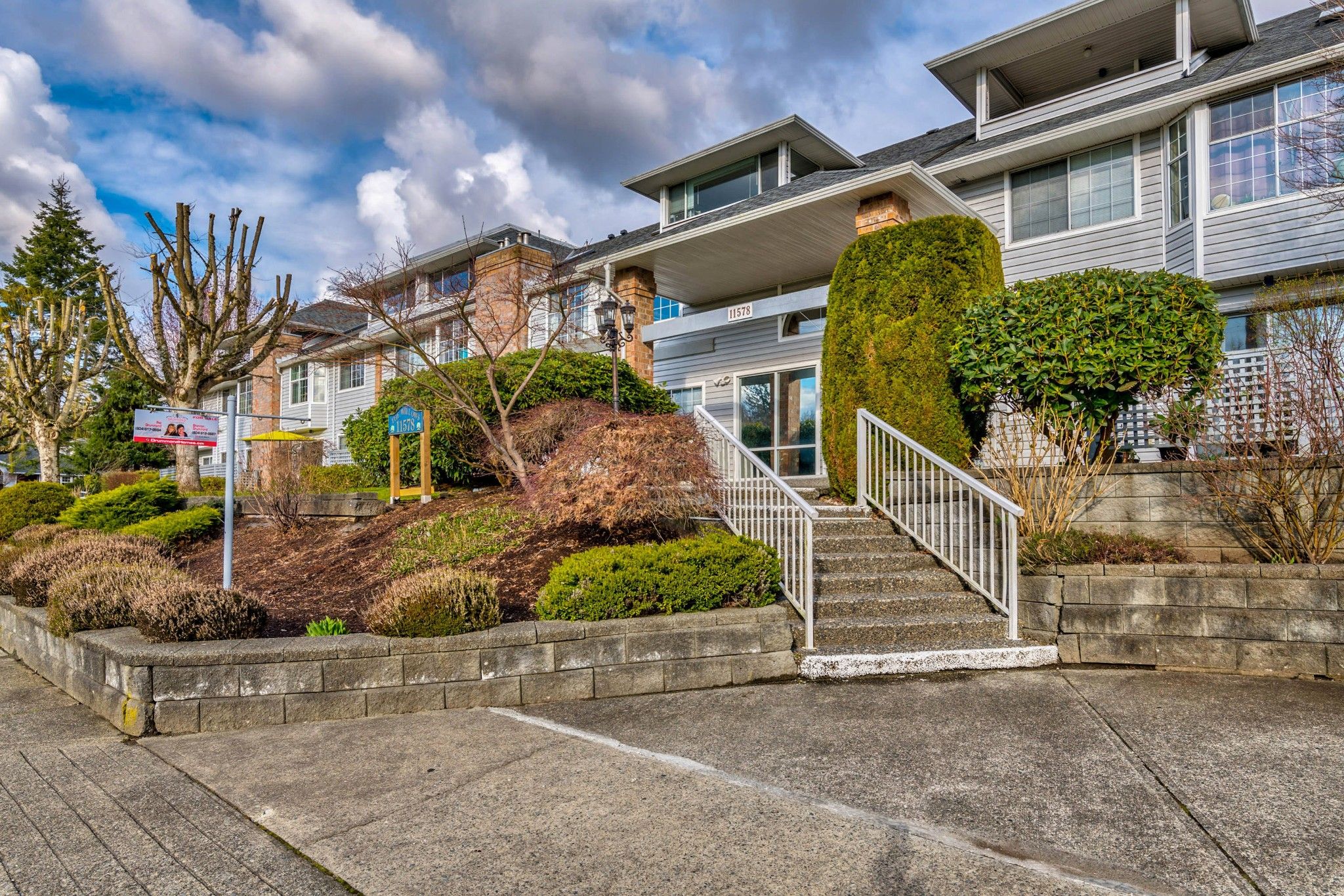 Main Photo: 109 11578 225 Street in Maple Ridge: East Central Condo for sale : MLS®# R2520190