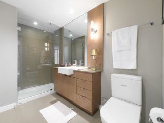 Photo 21: 401 135 E 17TH Street in North Vancouver: Central Lonsdale Condo for sale in "Local on Lonsdale" : MLS®# R2776162