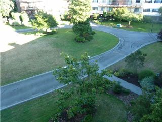 Photo 2: 308 10180 RYAN Road in Richmond: South Arm Condo for sale in "Stornoway" : MLS®# V1136684
