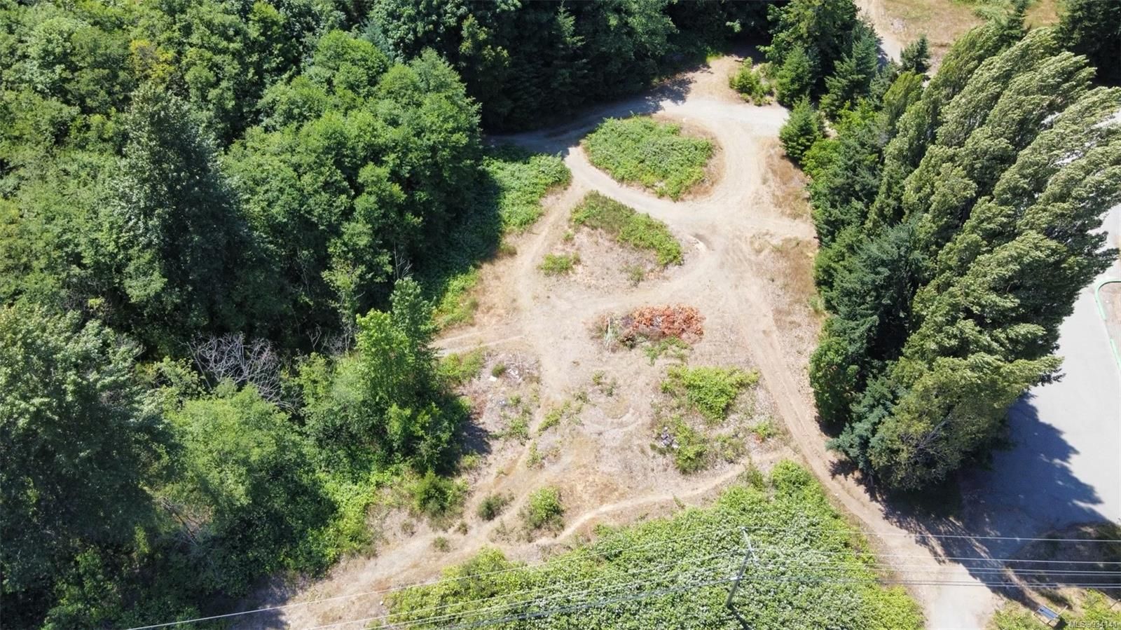 Aerial View-Lots of trees for privacy