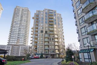 Photo 1: 1405 828 AGNES Street in New Westminster: Downtown NW Condo for sale in "WESTMINSTER TOWERS" : MLS®# R2347649