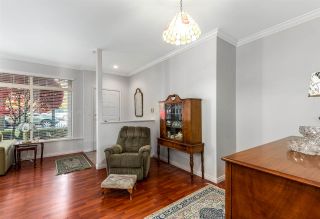 Photo 10: 259 E 6TH STREET in North Vancouver: Lower Lonsdale Townhouse for sale : MLS®# R2419124