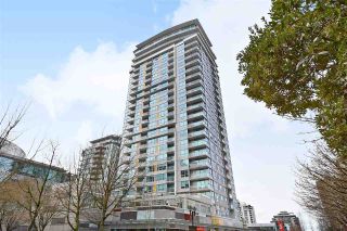 Photo 19: 2002 125 E 14 Street in North Vancouver: Central Lonsdale Condo for sale in "CENTREVIEW" : MLS®# R2366804