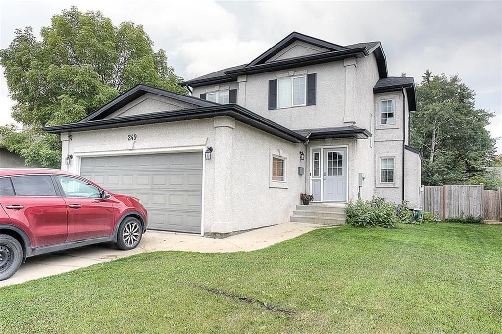 Main Photo: 249 Bloomer Crescent in Winnipeg: Charleswood Residential for sale (1G)  : MLS®# 202319401