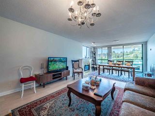 Photo 3: 5E 328 TAYLOR Way in West Vancouver: Park Royal Condo for sale in "THE WESTROYAL" : MLS®# R2380863