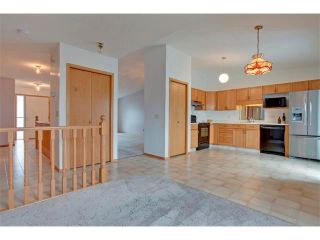Photo 7: 43 LINCOLN Manor SW in Calgary: Lincoln Park House for sale : MLS®# C4008792