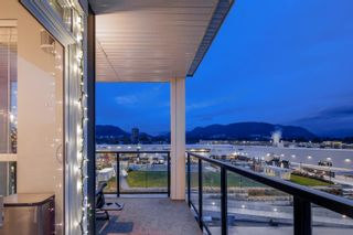 Photo 4: 4501 2180 KELLY Avenue in Port Coquitlam: Central Pt Coquitlam Condo for sale in "Montrose Square" : MLS®# R2752067