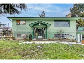 Photo 1: 2778 Glenway Court in West Kelowna: House for sale : MLS®# 10303224