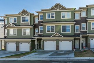 Photo 1: 245 SAGE HILL Grove NW in Calgary: Sage Hill Row/Townhouse for sale : MLS®# C4304864