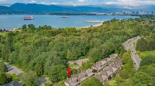 Photo 1: 4285 NAUTILUS Close in Vancouver: Point Grey House for sale in "Nautilus Close" (Vancouver West)  : MLS®# R2711824