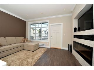 Photo 2: 60 7090 180TH Street in Surrey: Cloverdale BC Townhouse for sale in "THE BOARDWALK" (Cloverdale)  : MLS®# F1323453