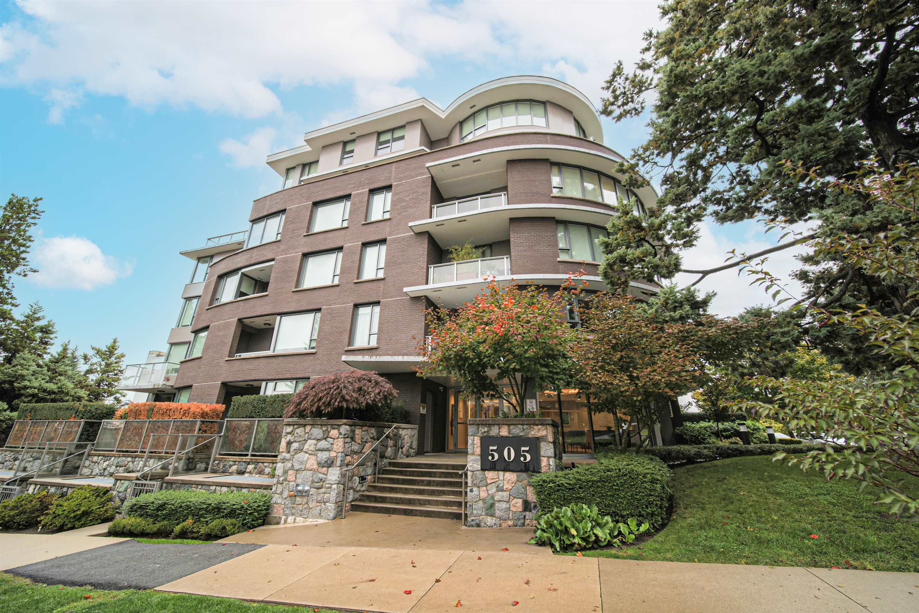 Main Photo: 206 505 W 30TH Avenue in Vancouver: Cambie Condo for sale (Vancouver West)  : MLS®# R2640059