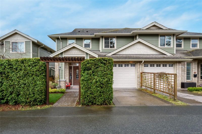 FEATURED LISTING: 1639 Fuller St Nanaimo