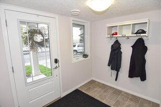 Photo 4: 326 HILLCREST Square SW: Airdrie Row/Townhouse for sale : MLS®# C4303380