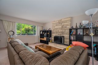 Photo 2: 641 W QUEENS Road in North Vancouver: Delbrook House for sale : MLS®# R2784420