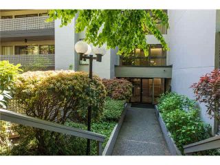 Photo 2: 106 1955 WOODWAY Place in Burnaby: Brentwood Park Condo for sale in "DOUGLAS VIEW" (Burnaby North)  : MLS®# V1117607
