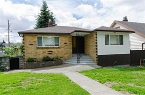 Photo 1: 2590 ADANAC Street in Vancouver: Renfrew VE House for sale (Vancouver East)  : MLS®# R2101435