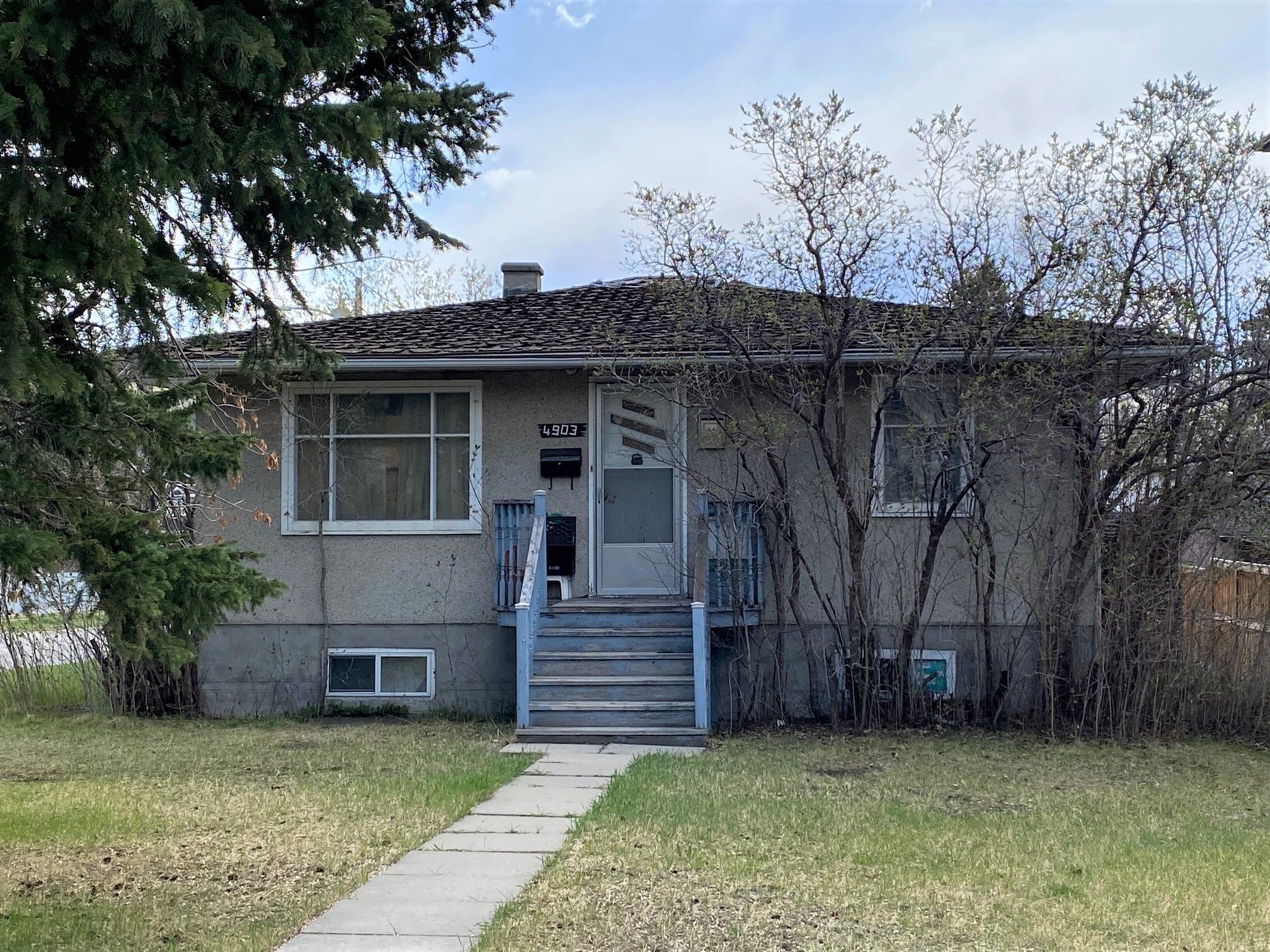 Main Photo: 4903 20 Avenue NW in Calgary: Montgomery Single detached for sale