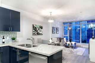 Photo 3: 503 1188 W PENDER Street in Vancouver: Coal Harbour Condo for sale in "SAPPHIRE" (Vancouver West)  : MLS®# R2396964