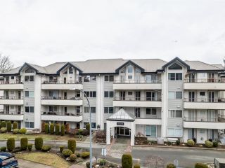 Photo 34: 102 2526 LAKEVIEW Crescent in Abbotsford: Central Abbotsford Condo for sale : MLS®# R2749511