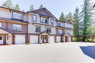 Photo 2: 22 2950 LEFEUVRE Road in Abbotsford: Aberdeen Townhouse for sale in "Cedar Landing" : MLS®# R2756143
