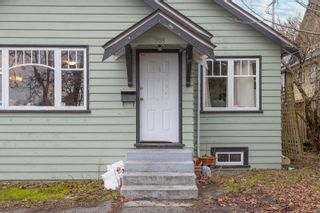 Photo 5: 988 Cloverdale Ave in Saanich: SE Quadra House for sale (Saanich East)  : MLS®# 941899