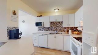 Photo 11: 16232 57 Street in Edmonton: Zone 03 House Half Duplex for sale : MLS®# E4313609