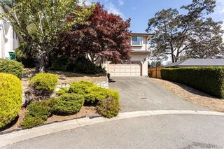 Photo 1: 1204 Politano Pl in VICTORIA: SW Strawberry Vale House for sale (Saanich West)  : MLS®# 822963