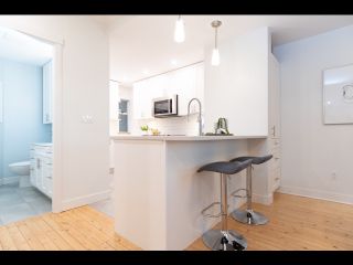 Photo 9: 36 W 14TH AVENUE in Vancouver: Mount Pleasant VW Townhouse for sale (Vancouver West)  : MLS®# R2541841