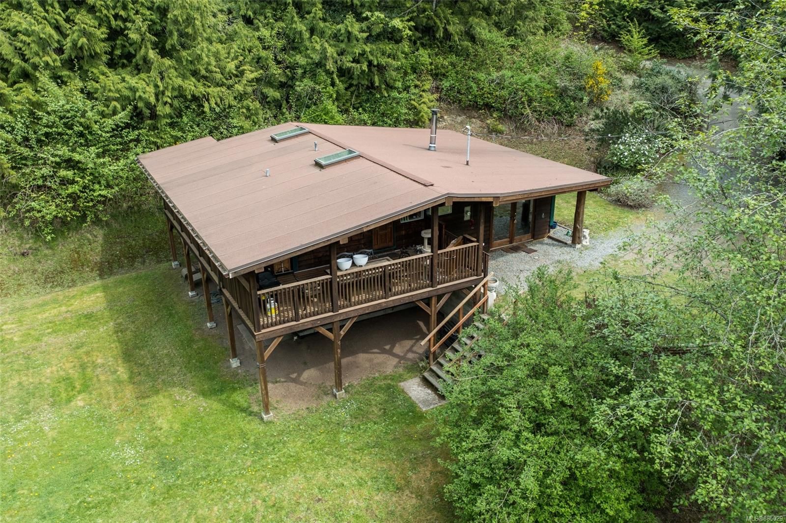 Main Photo: A 567 Windthrop Rd in Colwood: Co Latoria House for sale : MLS®# 885029