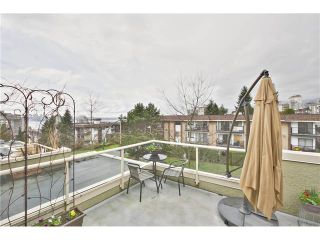 Photo 18: 520 ST GEORGES Avenue in North Vancouver: Lower Lonsdale Townhouse for sale in "STREAMLINE PLACE" : MLS®# V1067178