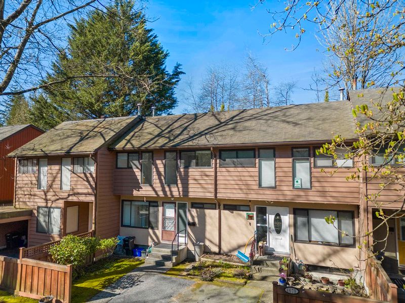 FEATURED LISTING: 4681 FERNGLEN Place Burnaby