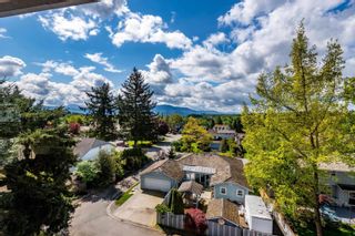Photo 2: 34250 FRASER Street in Abbotsford: Central Abbotsford House for sale : MLS®# R2777136