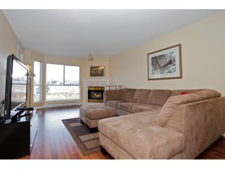 Photo 6: 215 19835 64TH Avenue in Langley: Willoughby Heights Condo for sale in "Willowbrook Gate" : MLS®# F1429929